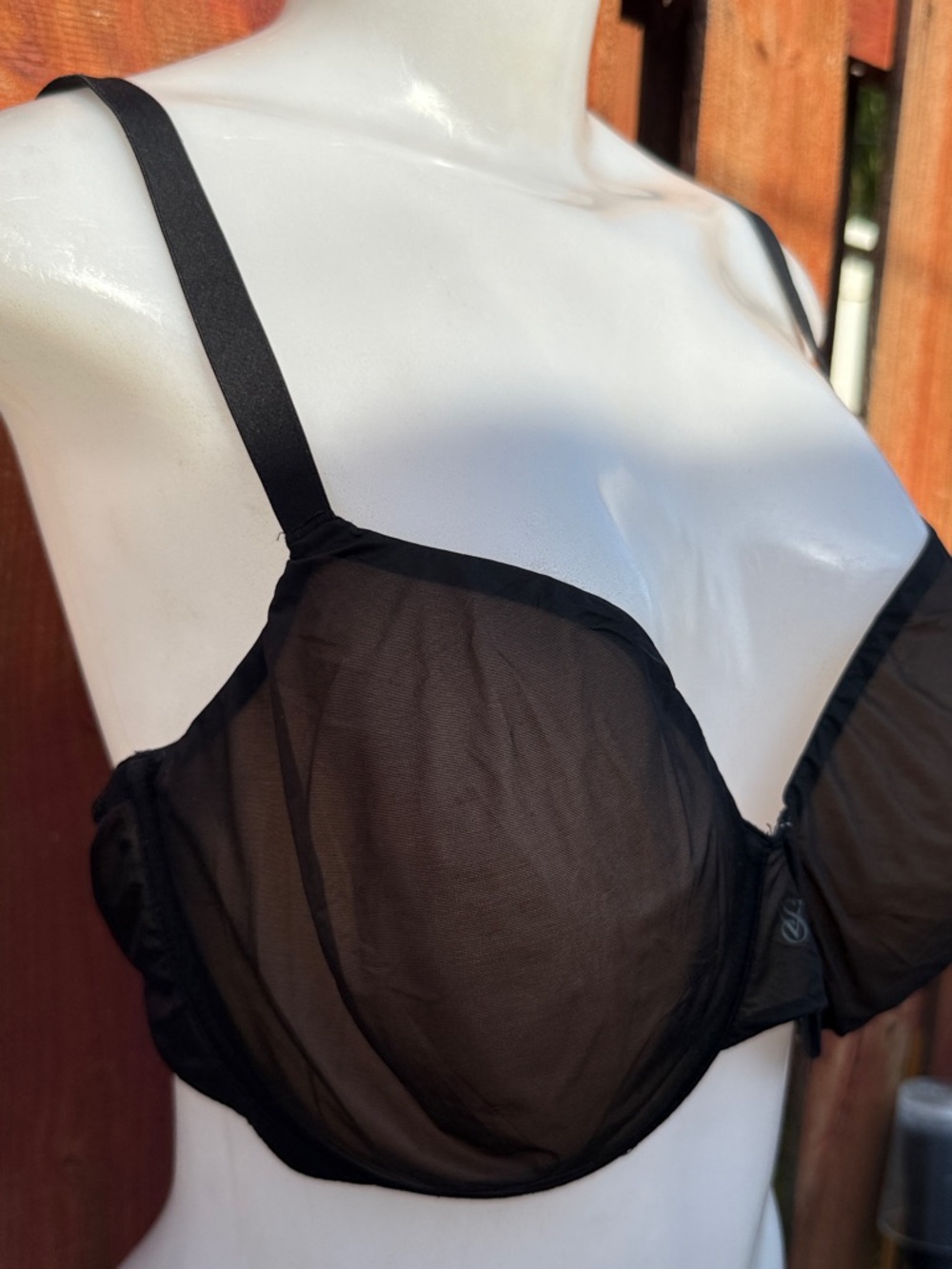 Victoria's Secret Angelight Full Coverage Sheer Spacer Bra Size 38DD - Picture 3 of 10